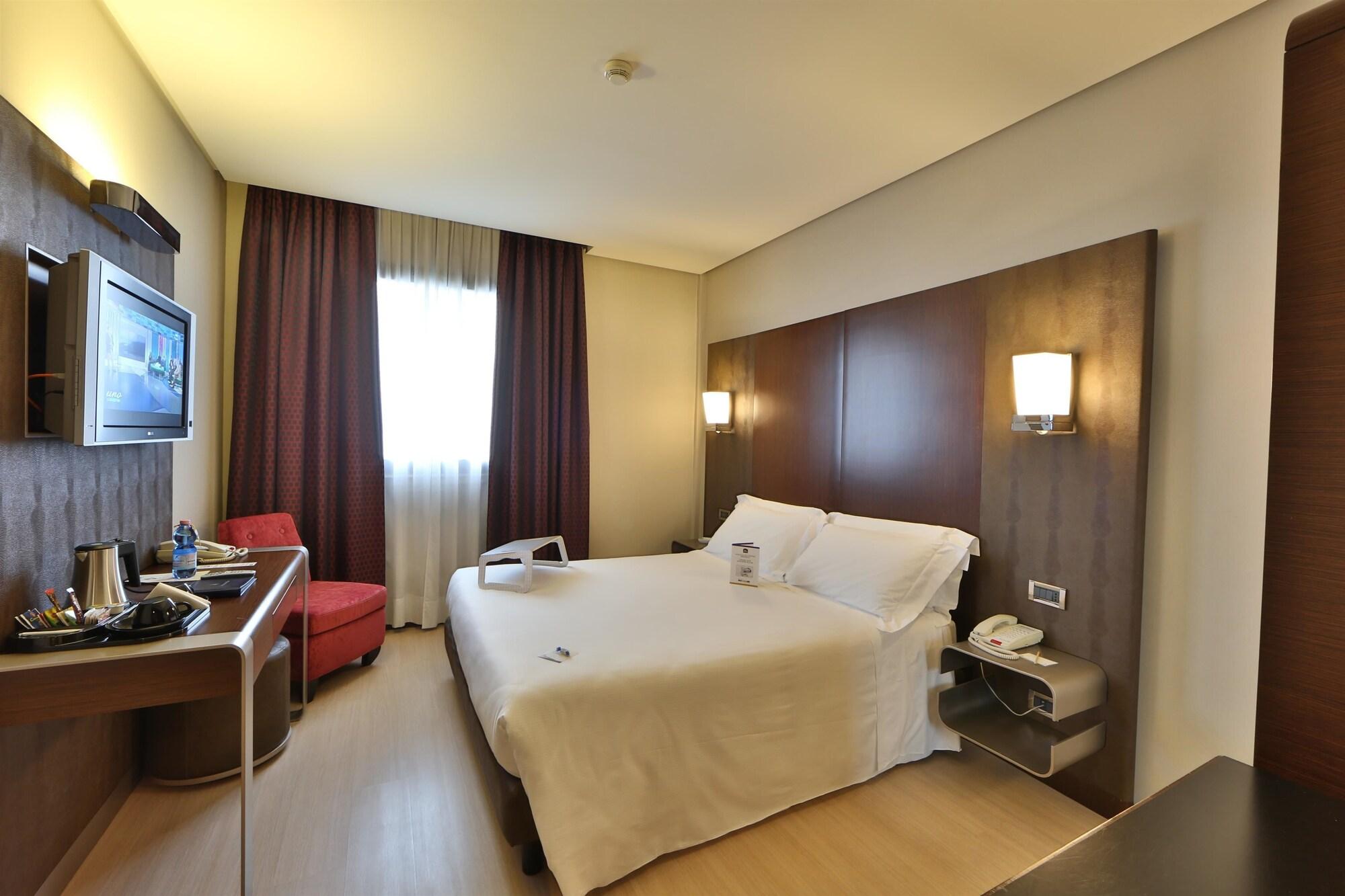 Best Western Hotel Goldenmile Milan Треццано-суль-Навиглио Экстерьер фото