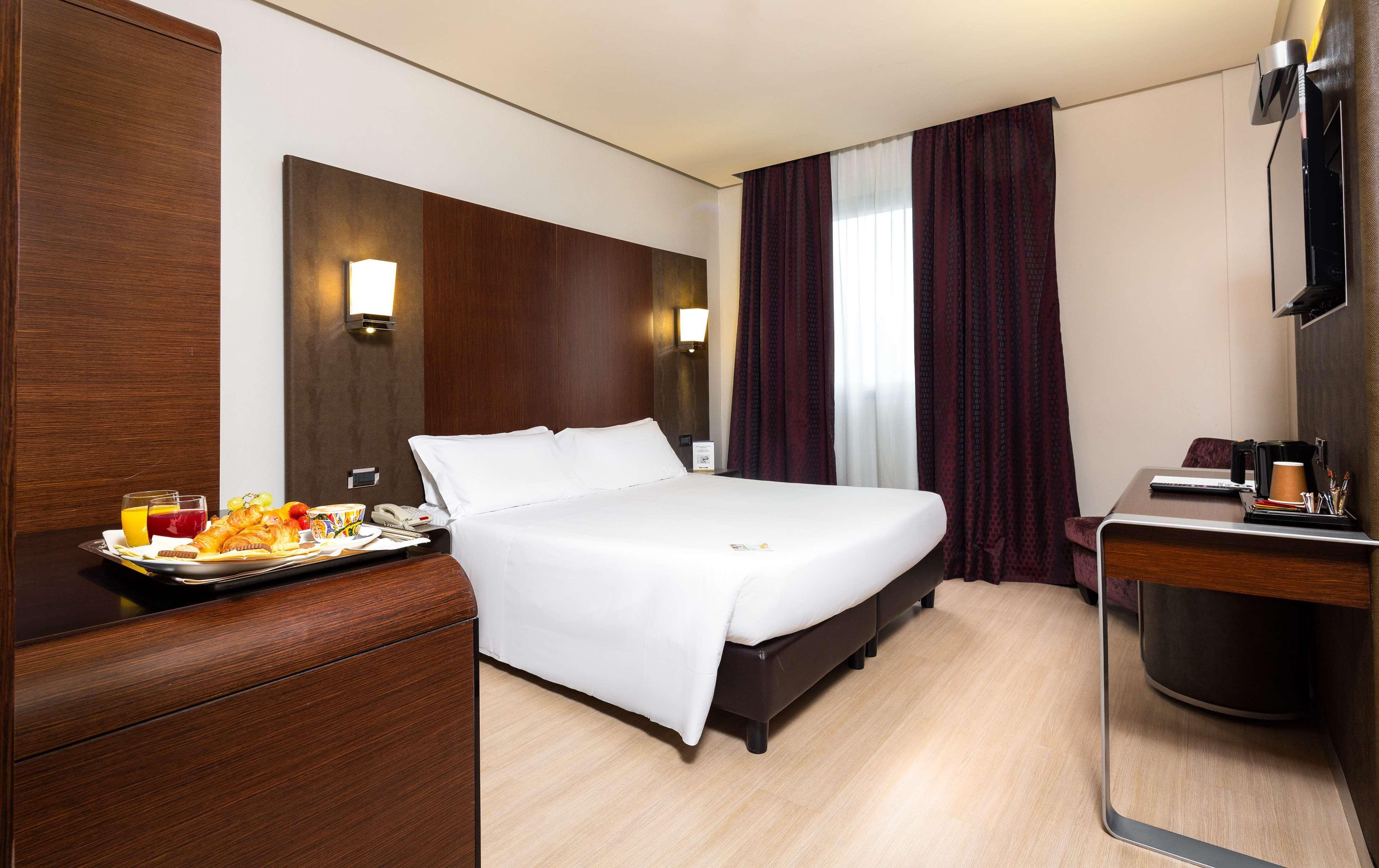 Best Western Hotel Goldenmile Milan Треццано-суль-Навиглио Экстерьер фото